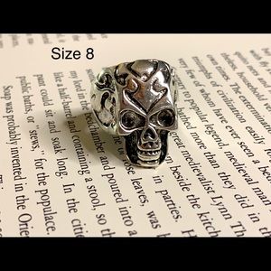 Skull ring